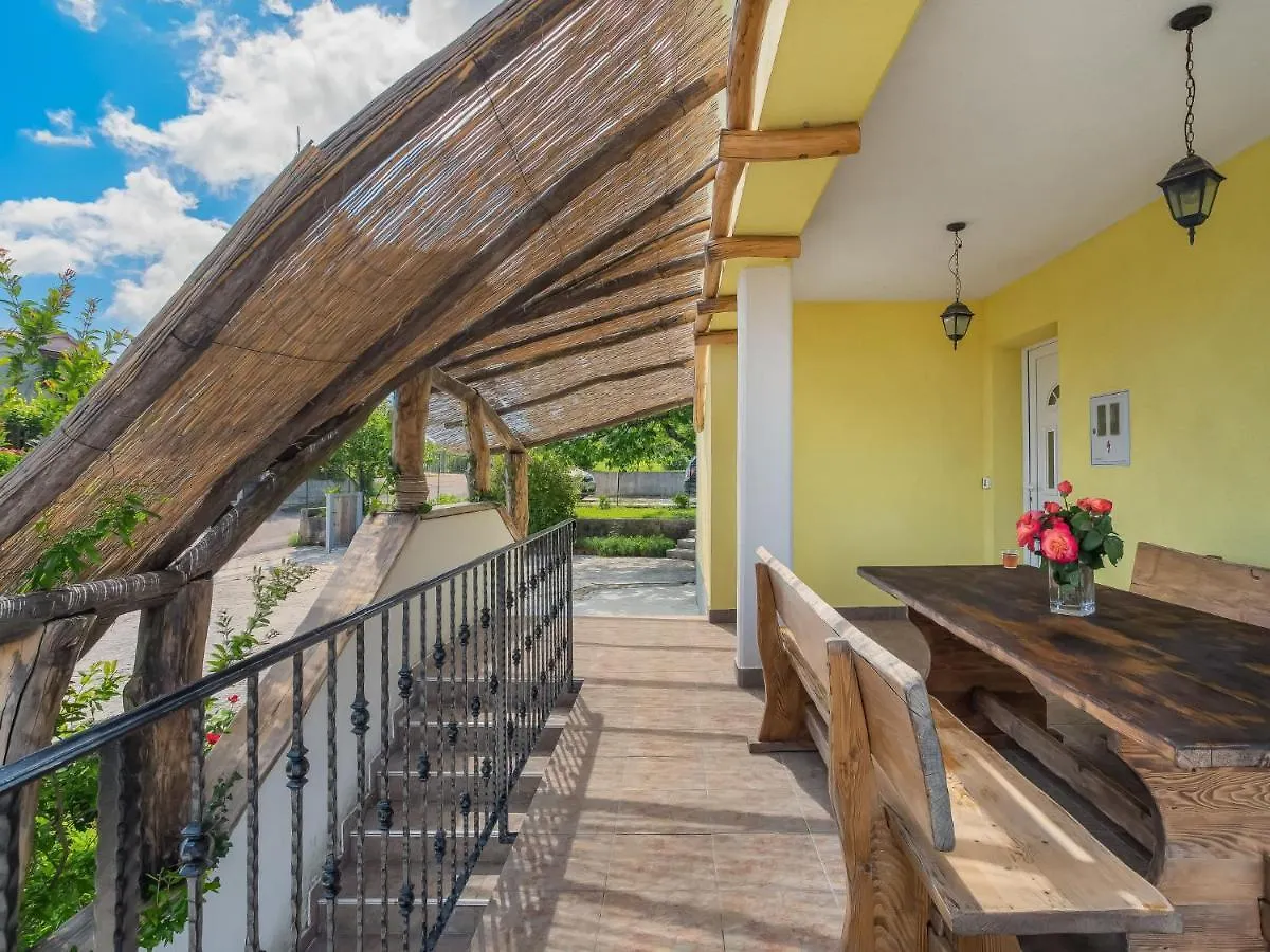 Holiday Home Angelina - Lbn428 By Interhome ラビン